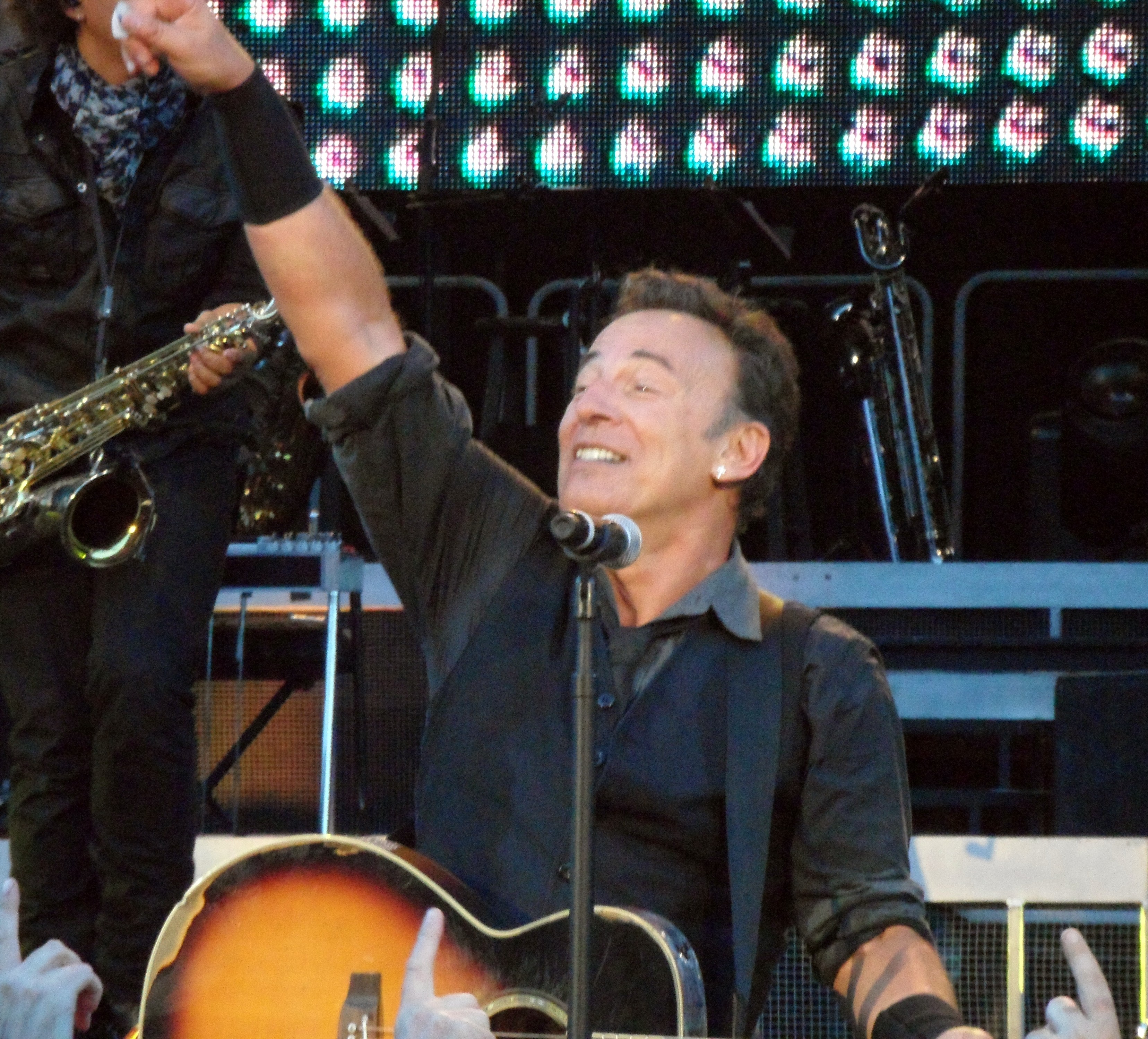 BruceSpringsteenAndTheEStreetBand2013-06-18HampdenParkGlasgowScotland (1).JPG